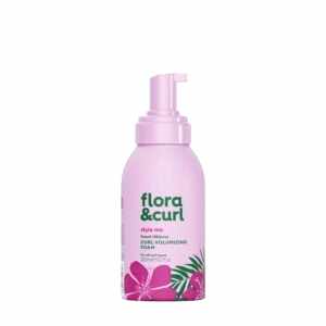 Photo sur fond blanc du curl volumizing foam de Flora & Curl pour kaaaruslos.com